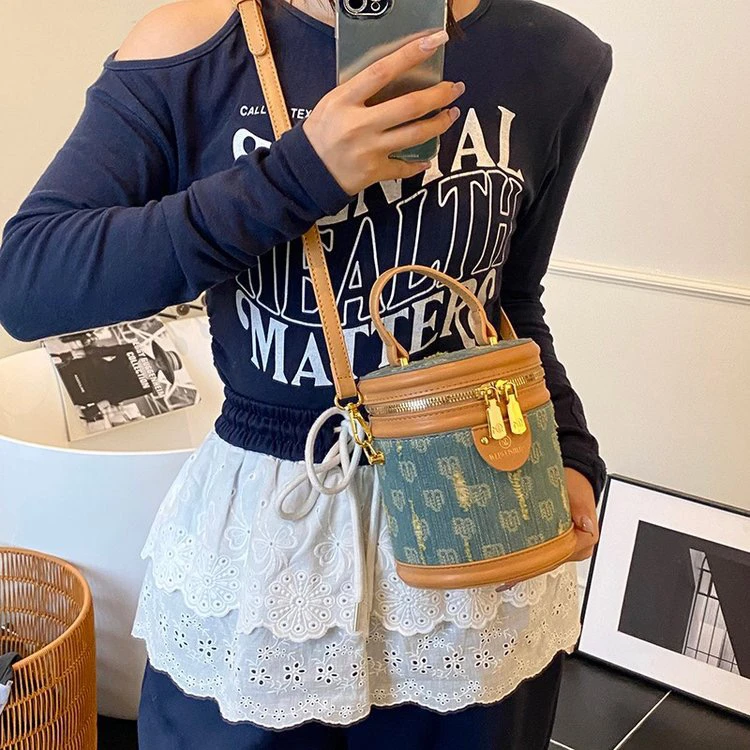 蓝色发财筒经典包包学院风网红风水桶包百搭单肩洋气小包包时尚