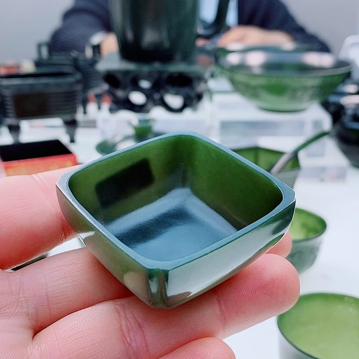 和田玉（青玉）未镶嵌把件