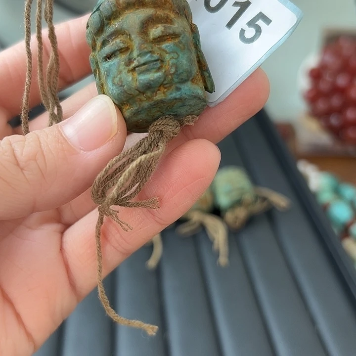 小***咪和田玉（糖玉）未镶嵌颈饰