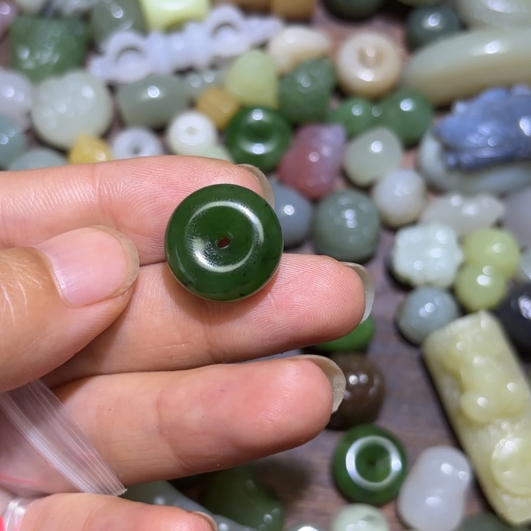 和田玉未镶嵌珠宝半成品宋*花