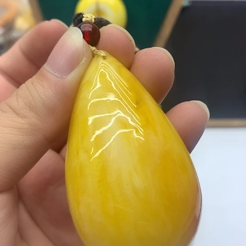 琥珀颈饰未镶嵌M39