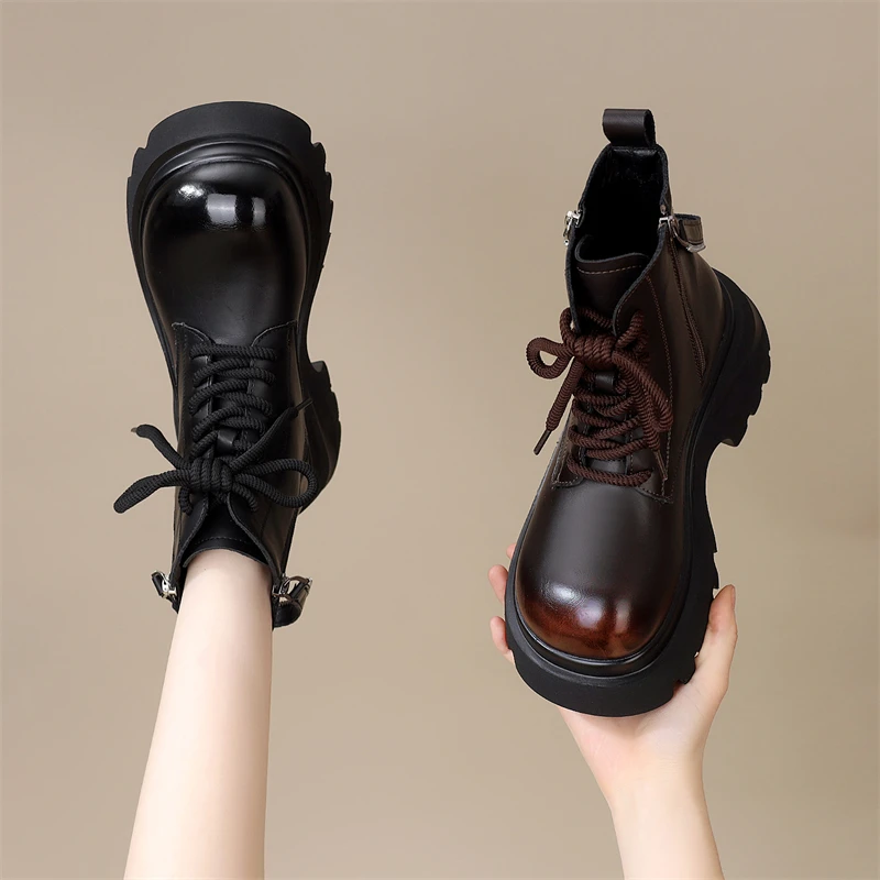 厚底马丁靴女2025秋冬新款英伦风增高显瘦百搭时尚配裙显脚小短靴