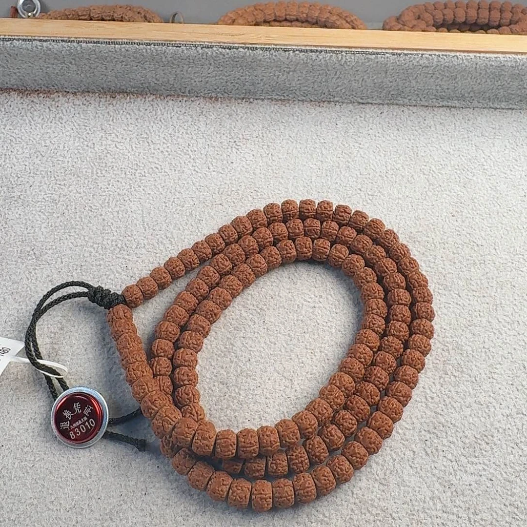 牧***歌金刚菩提吊坠精挑一代龙