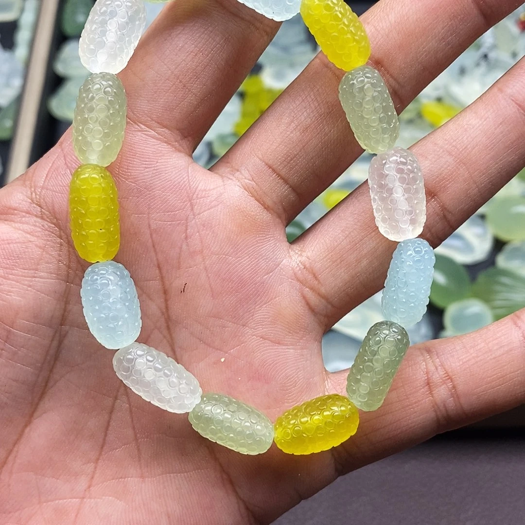 遇***夏未镶嵌蛇纹石玉颈饰