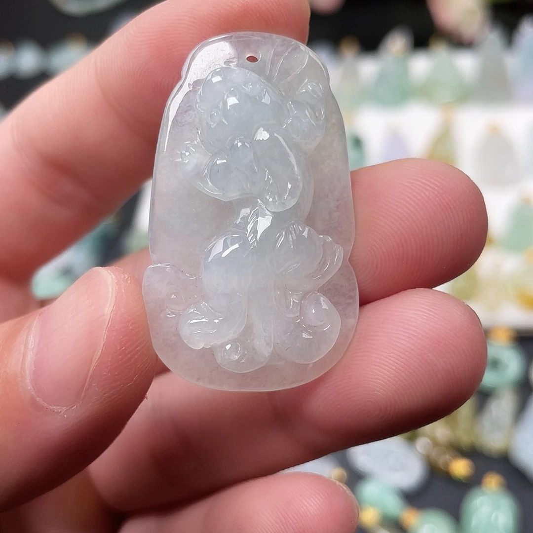 翡翠未镶嵌颈饰仿古龙