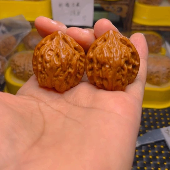 吊坠文玩核桃红豆