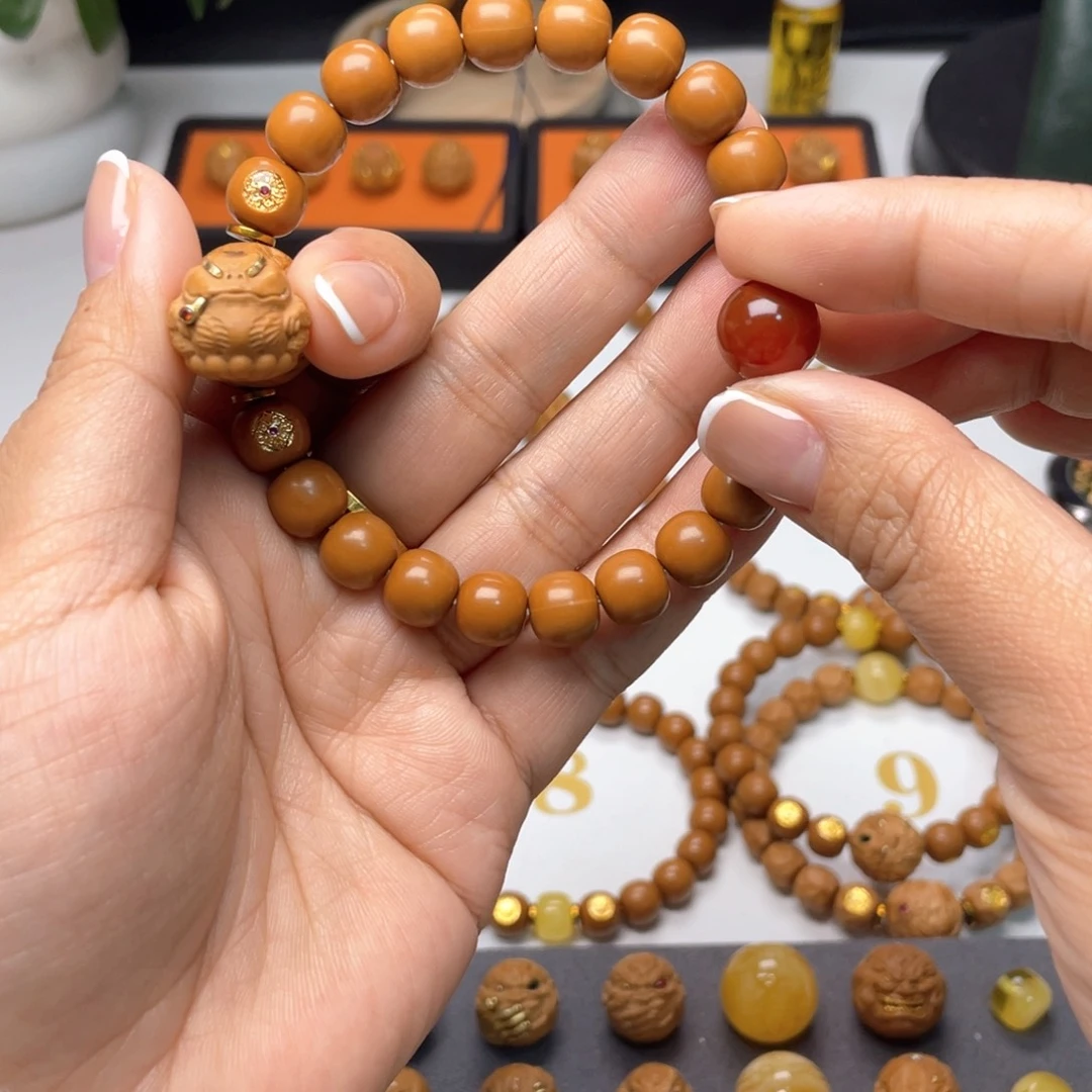 C***丶猴头核桃手串老型➕双标➕文泰➕红配饰