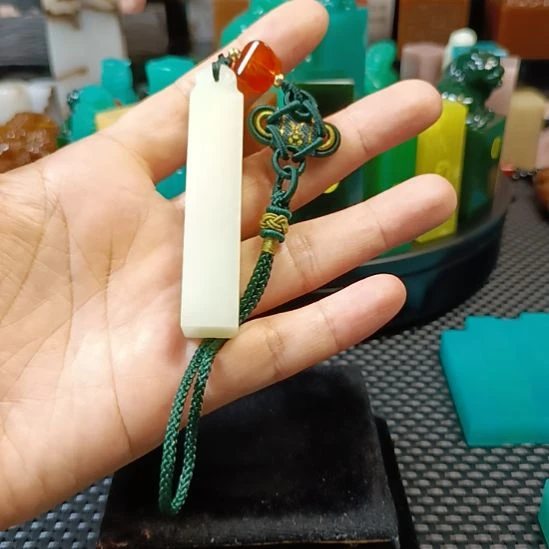 寿山石印石芙蓉青如意扭