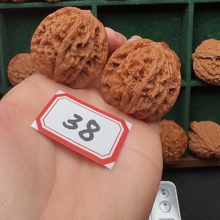 文玩核桃吊坠全品39尺虎头