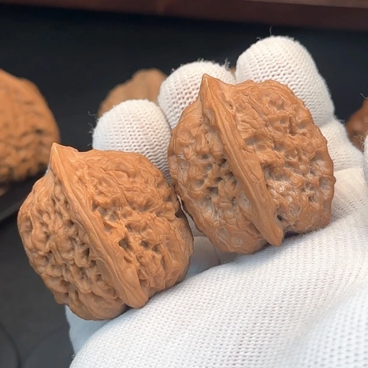 文玩核桃吊坠沙*平谷霸王