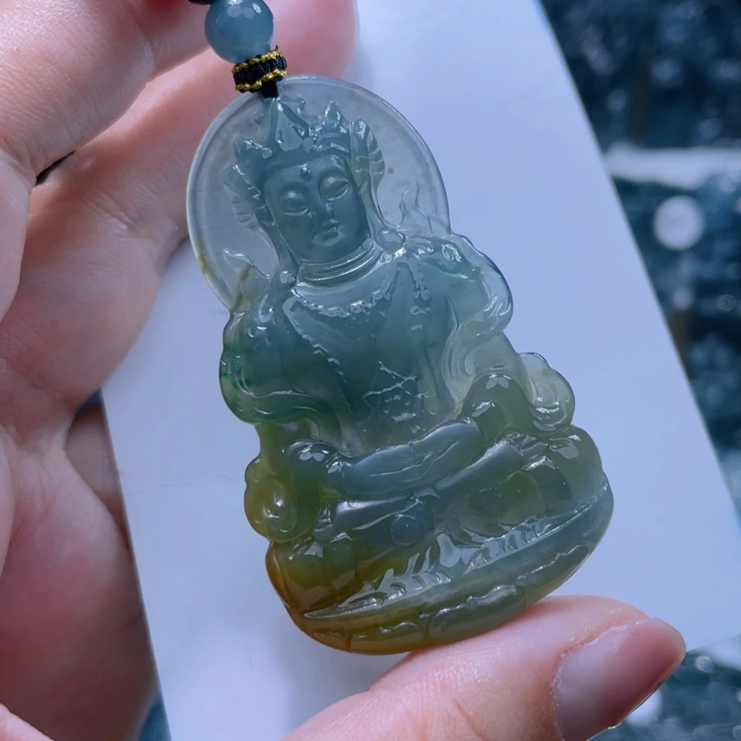 翡翠颈饰未镶嵌观音