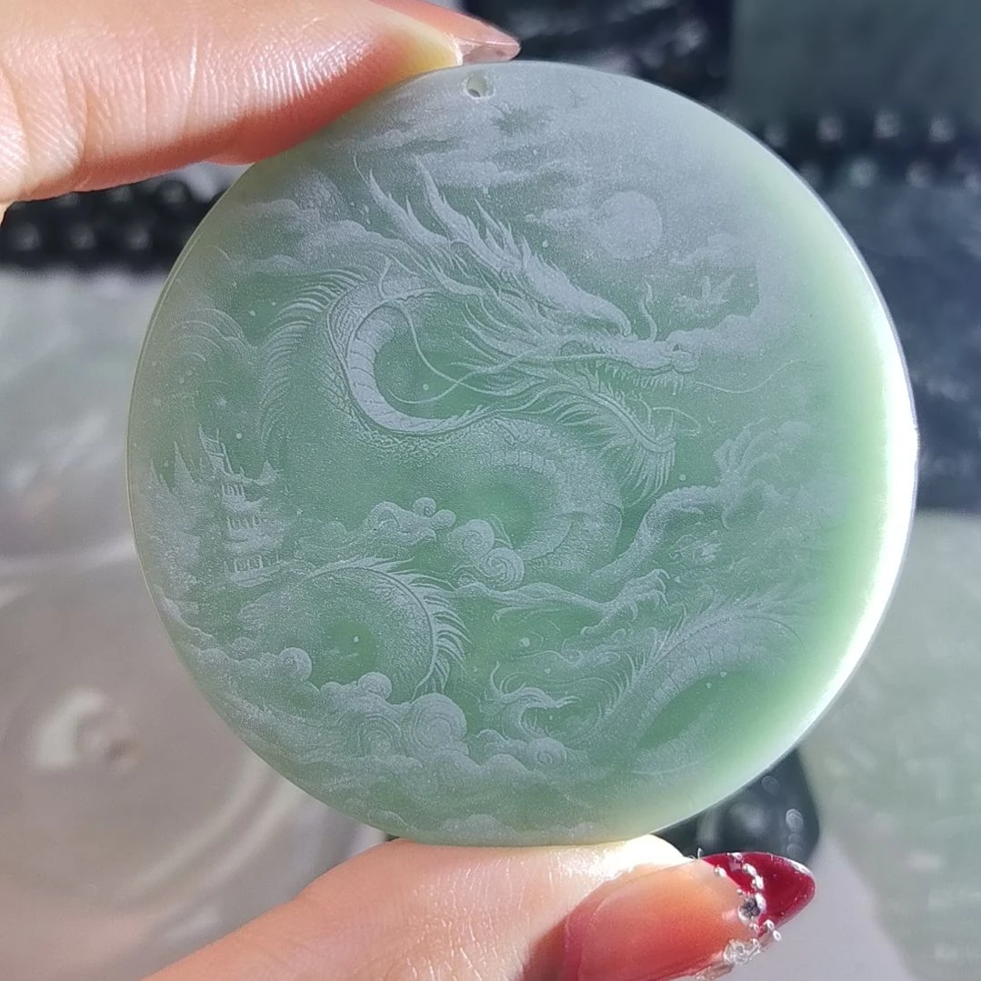 翡翠颈饰未镶嵌天然的A货翡翠多样性发货