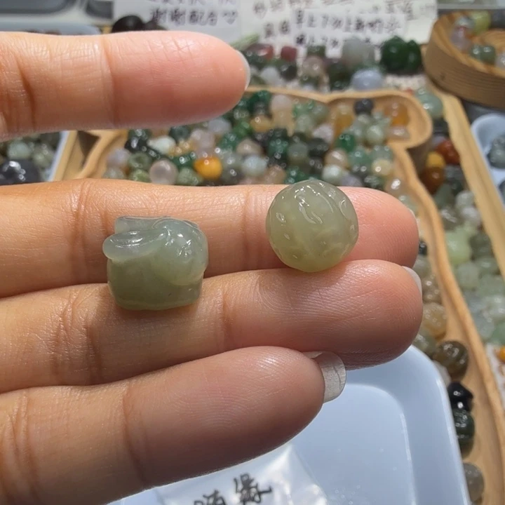 随***缘和田玉未镶嵌珠宝半成品