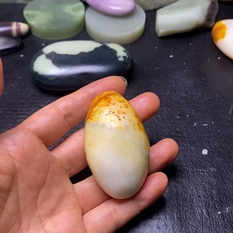 和田玉足铂镶嵌珠宝奇石