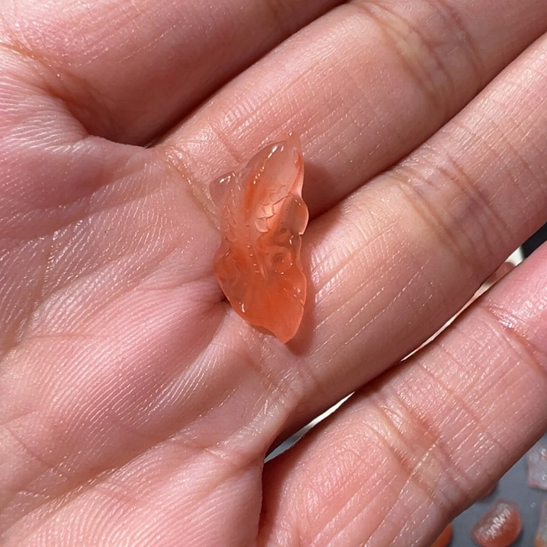 南红玛瑙川料未镶嵌锦鲤2