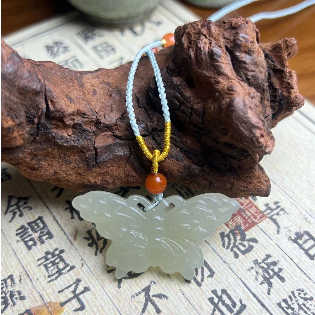 福叠 和田玉冰蝴蝶吊坠项链