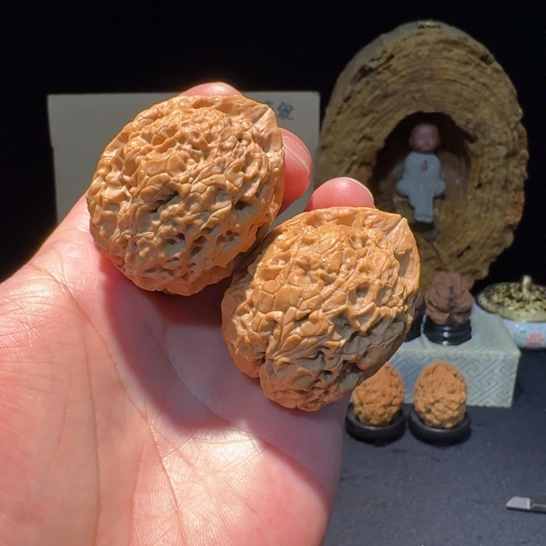 文玩核桃把件云南铁核桃31