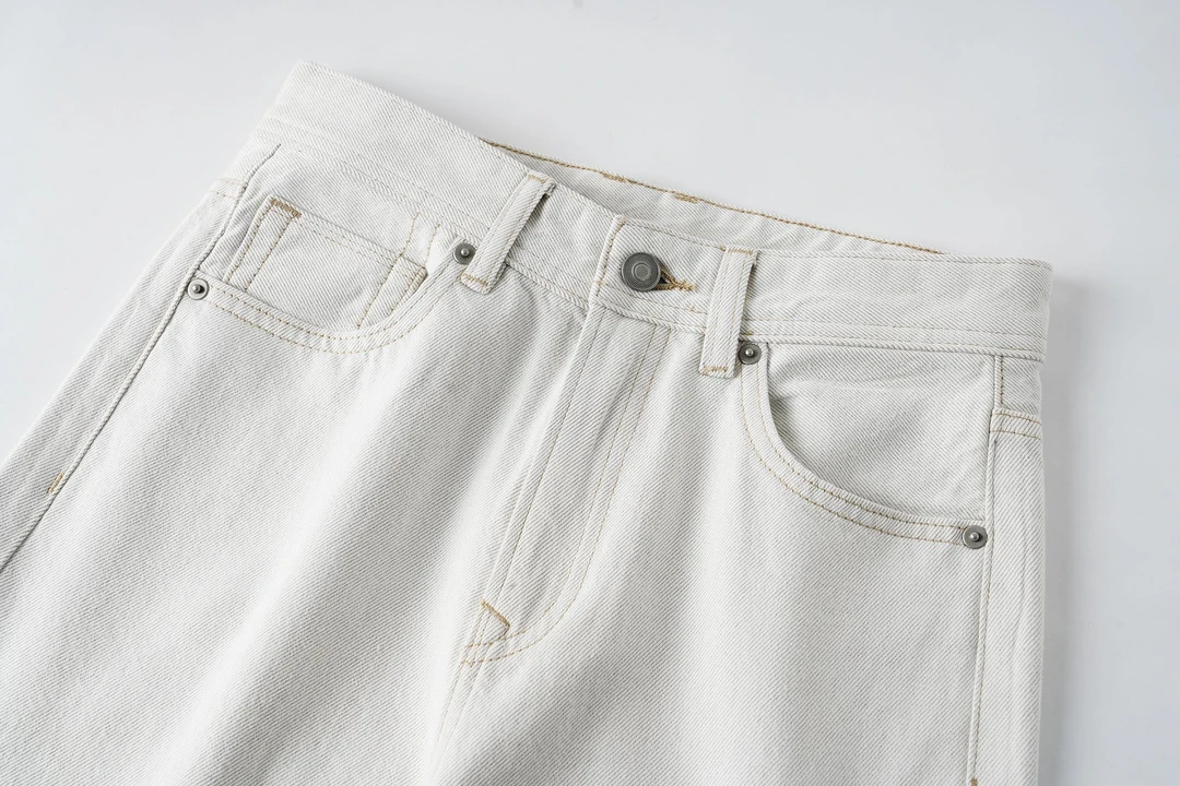 剀剀莉秋冬新款白色修身减龄直筒牛仔裤N805