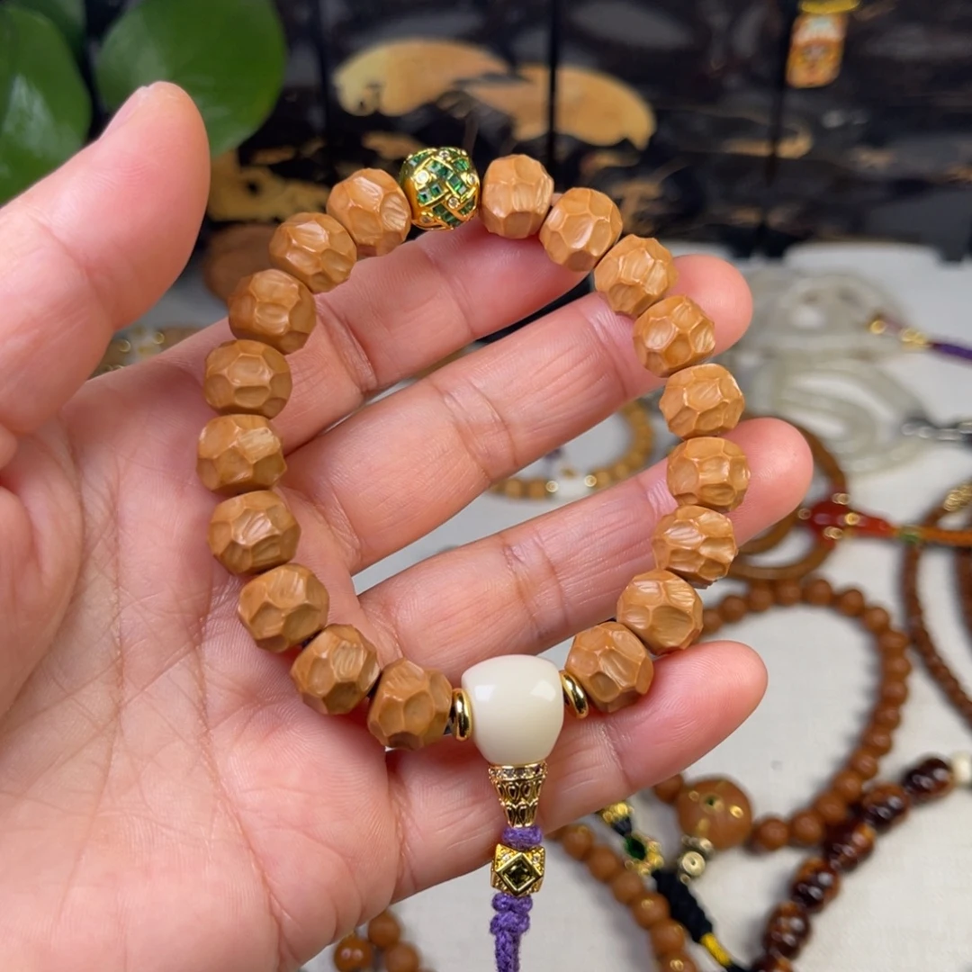 猴头核桃吊坠245677885435778