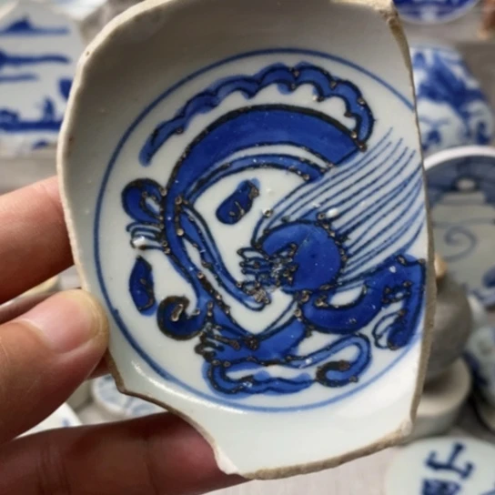 瓷片现代工艺品青花瓷片