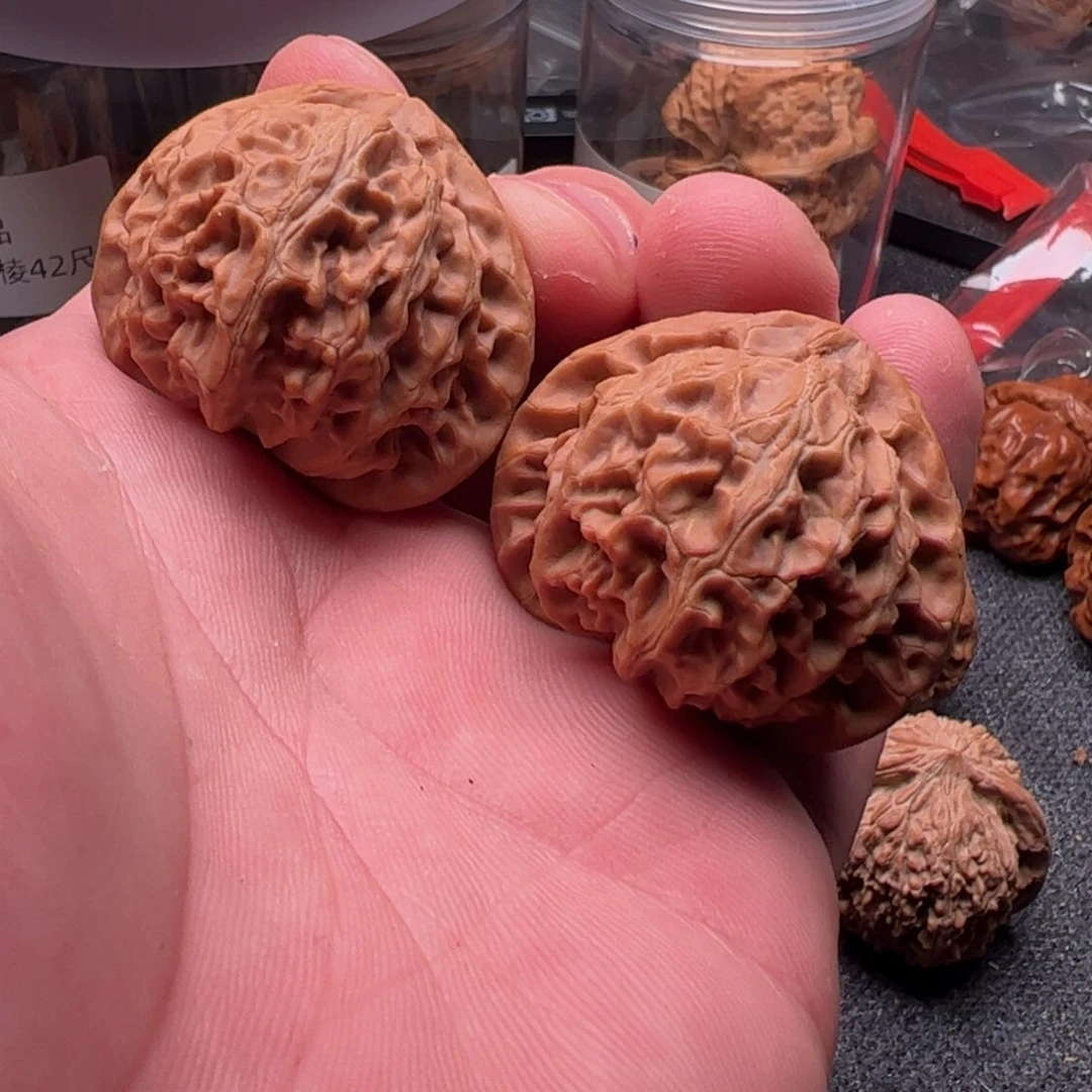 文玩核桃吊坠40全品宫灯