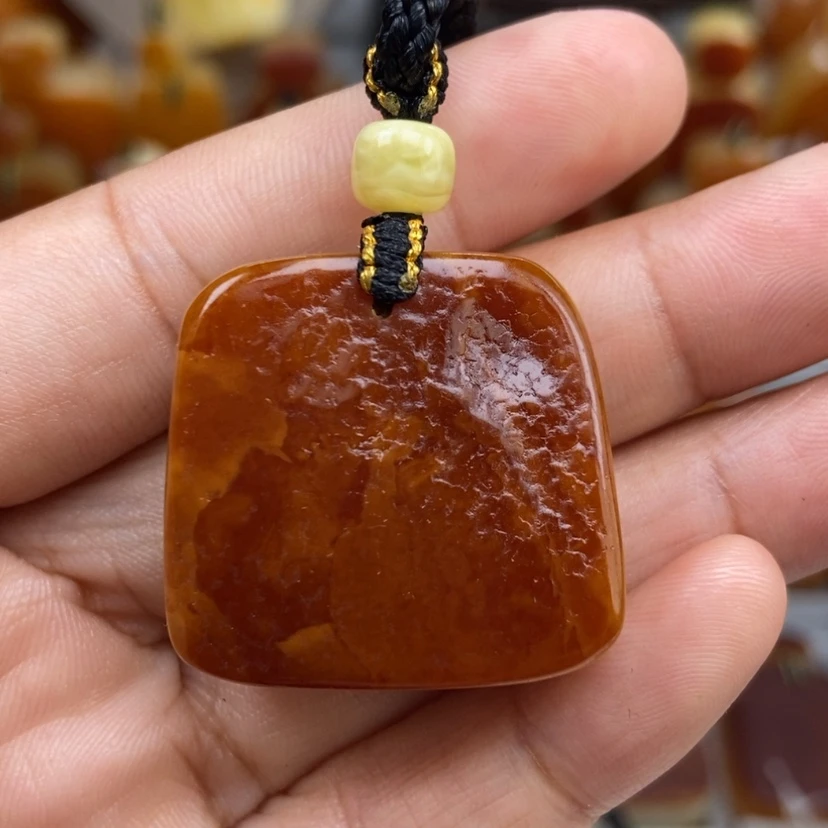 【闪购商品】琥珀颈饰未镶嵌