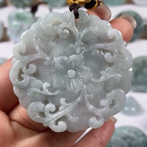 翡翠颈饰未镶嵌花开富贵福利