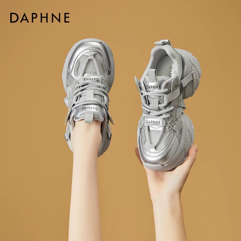 达芙妮老爹鞋2025春季新款亮晶晶潮酷运动鞋厚底轻便显脚小休闲鞋
