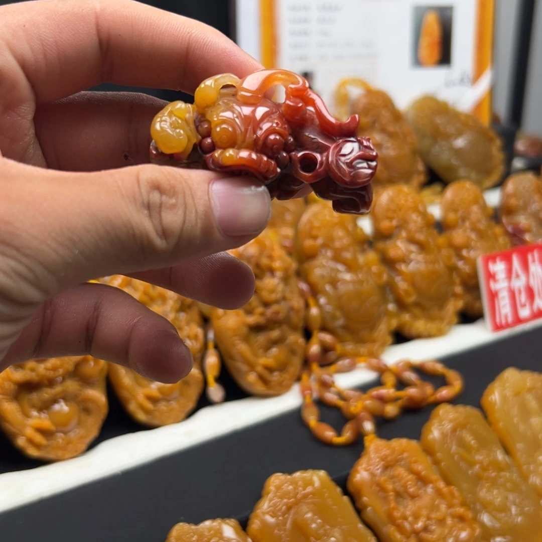石英质玉（黄龙玉）未镶嵌多样性发货，发其一