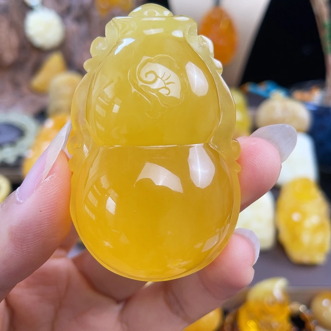 琥珀未镶嵌珠宝奇石