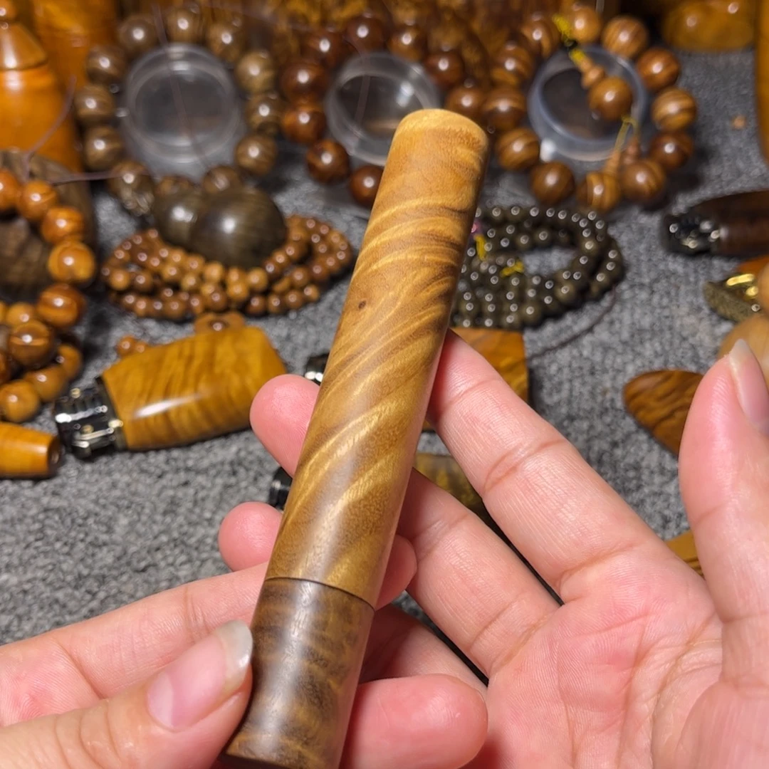 金丝楠满花纹香罐