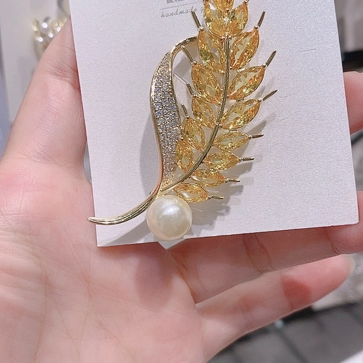 铜合金锆石麦穗胸针