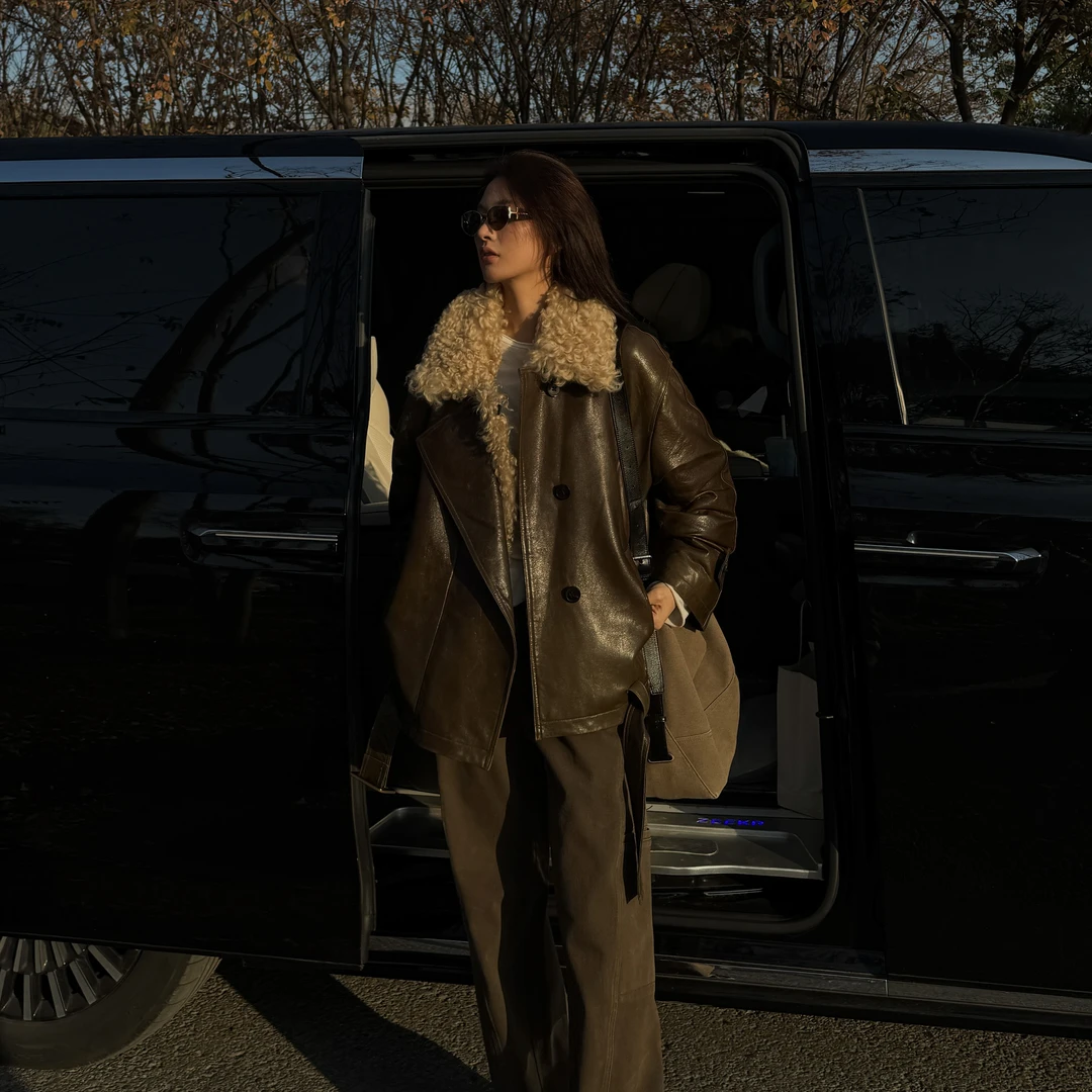 R-HER“可颂咖啡”冬季羊皮加厚上衣拼接加绒翻领时尚保暖皮衣Y016A