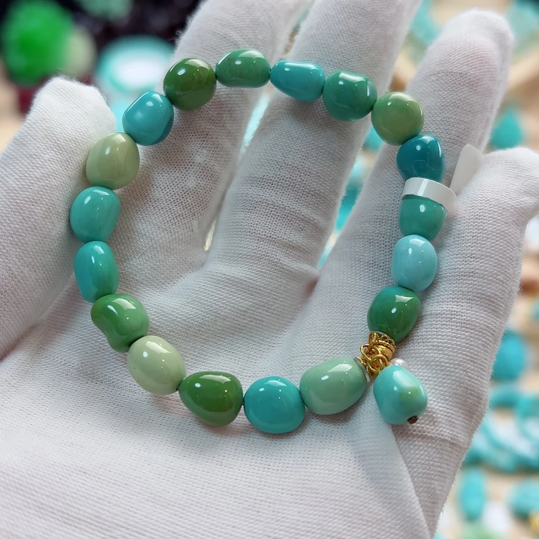 绿松石未镶嵌珠宝奇石