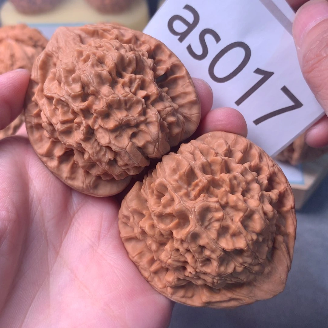 文玩核桃把件麒麟官帽51