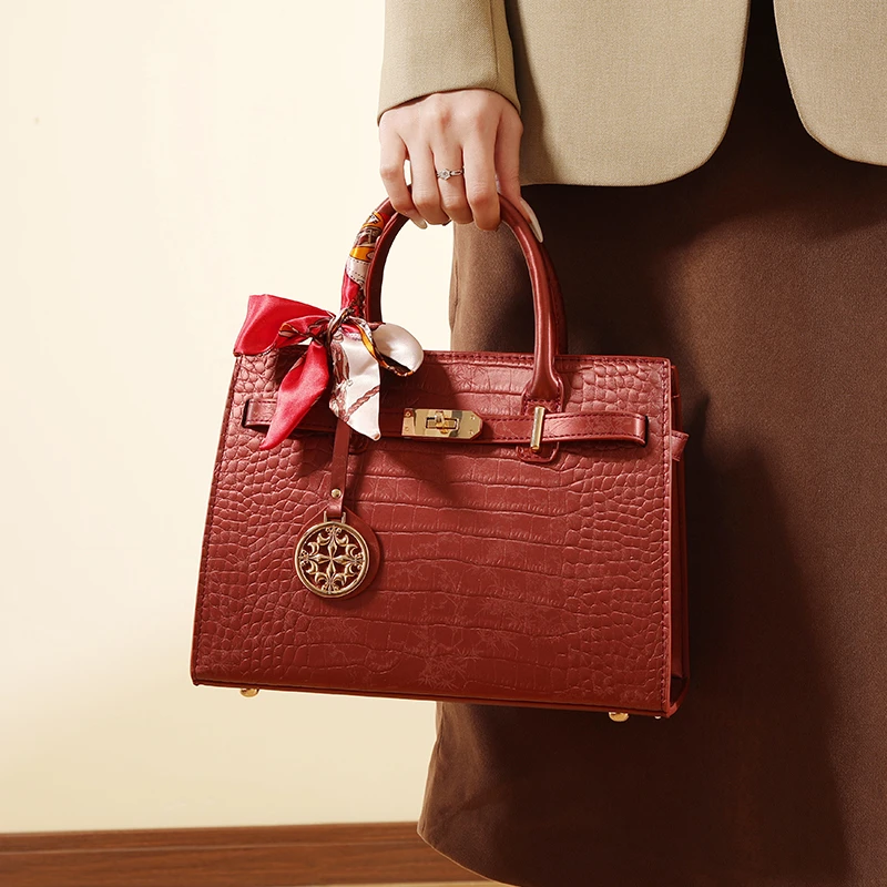 母亲节礼物送妈妈款婚包女高级感鳄鱼纹红色手提包日常可用斜挎包