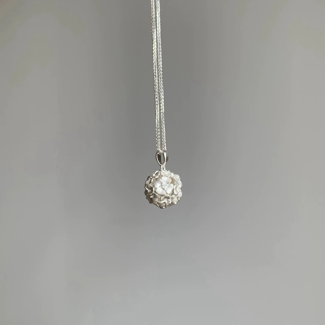 吊坠足银 足银999.9微镶花球套链百搭银制吊坠项链银色轻奢约6.7g