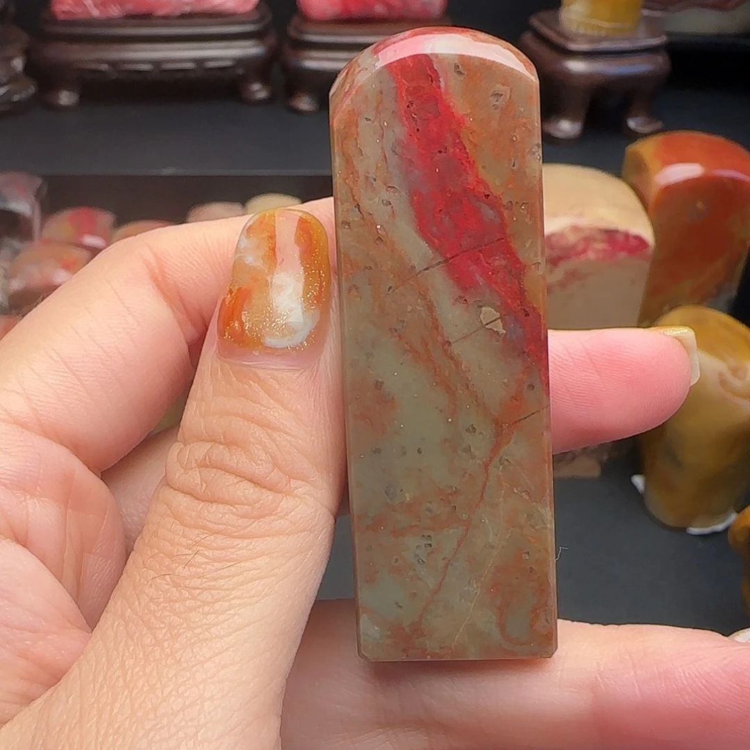 昌化石昌化鸡血石