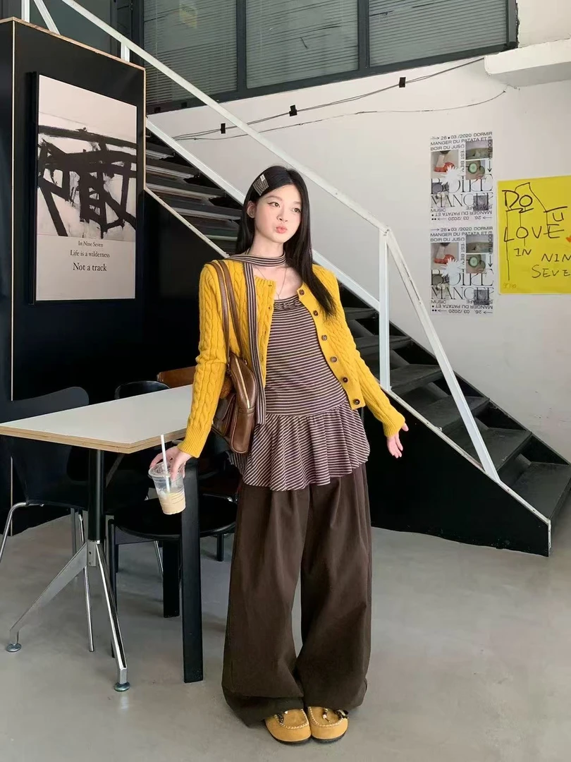 古早咖色条纹女秋季新款花边设计修身显瘦上衣两件套+裤子套装