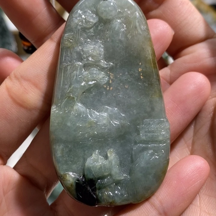 翡翠颈饰未镶嵌翡翠