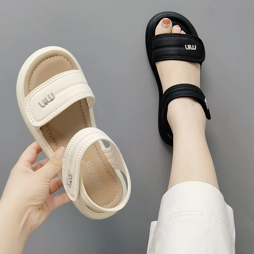 平底罗马凉鞋女夏2025新款时尚一字带配裙子软底防滑沙滩鞋学生