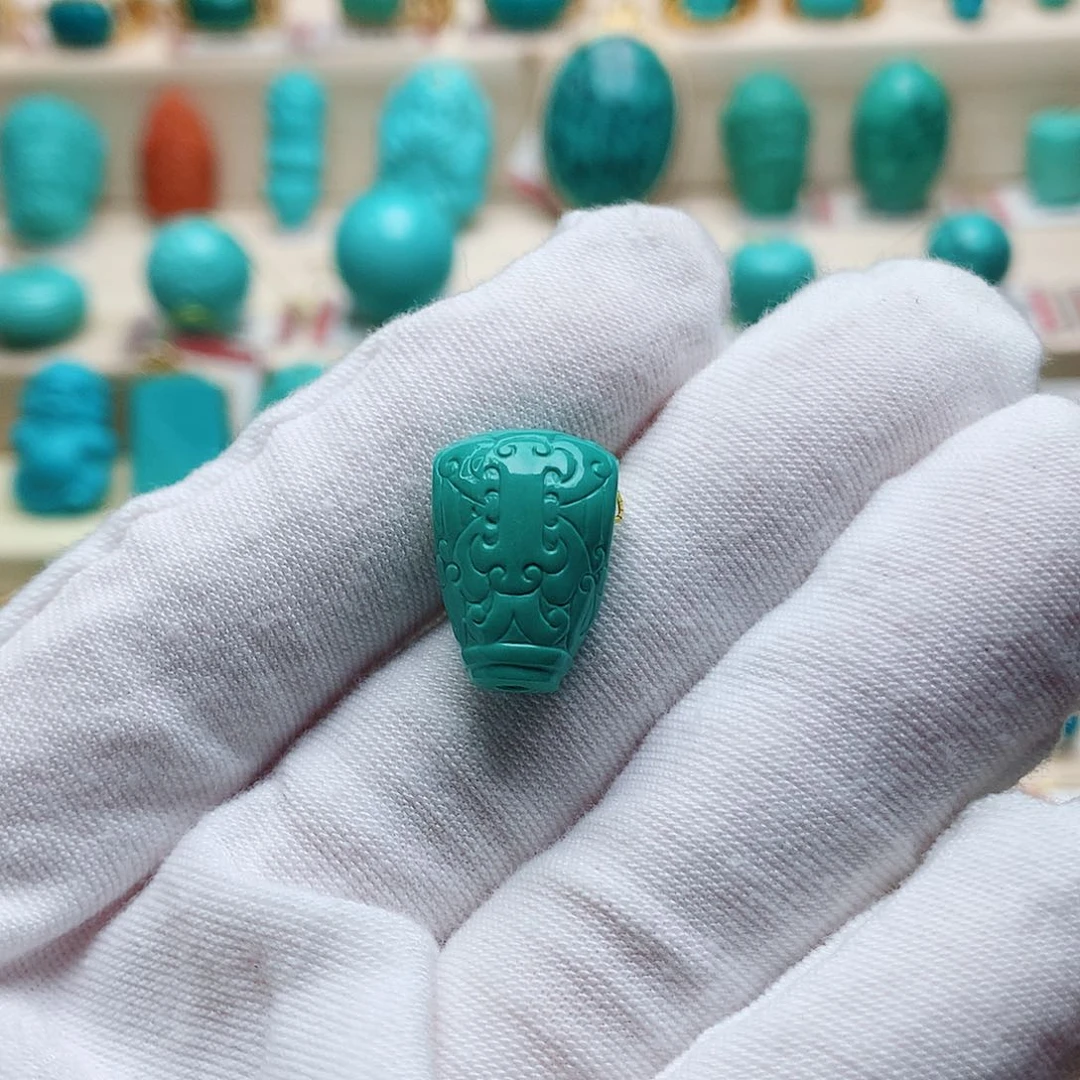 绿松石配饰未镶嵌