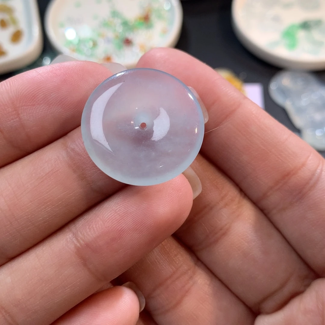 翡翠裸石未镶嵌平安扣