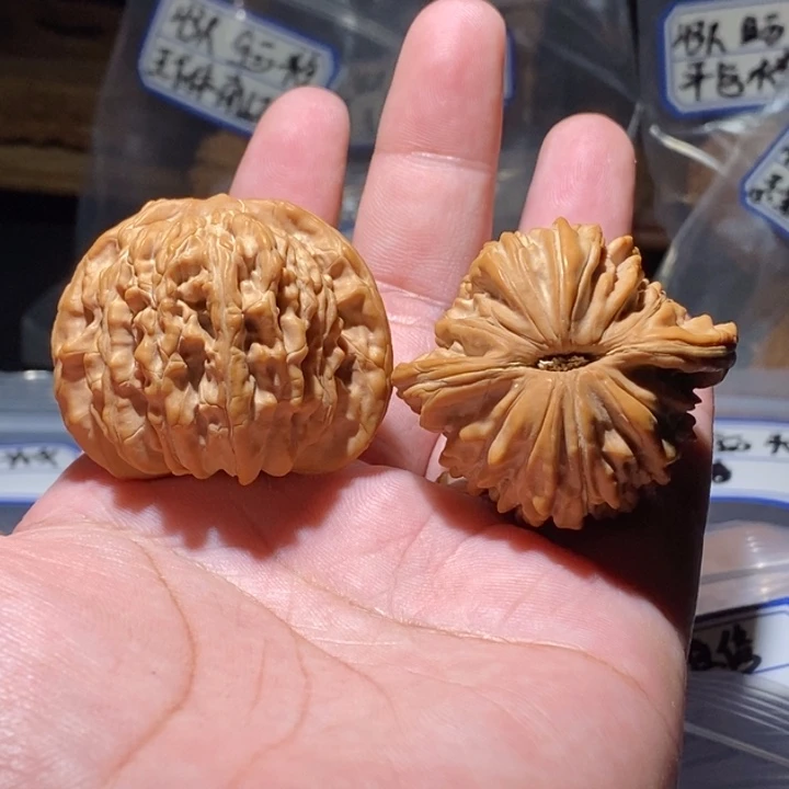 胤***ꫝ文玩核桃吊坠43全品汉高