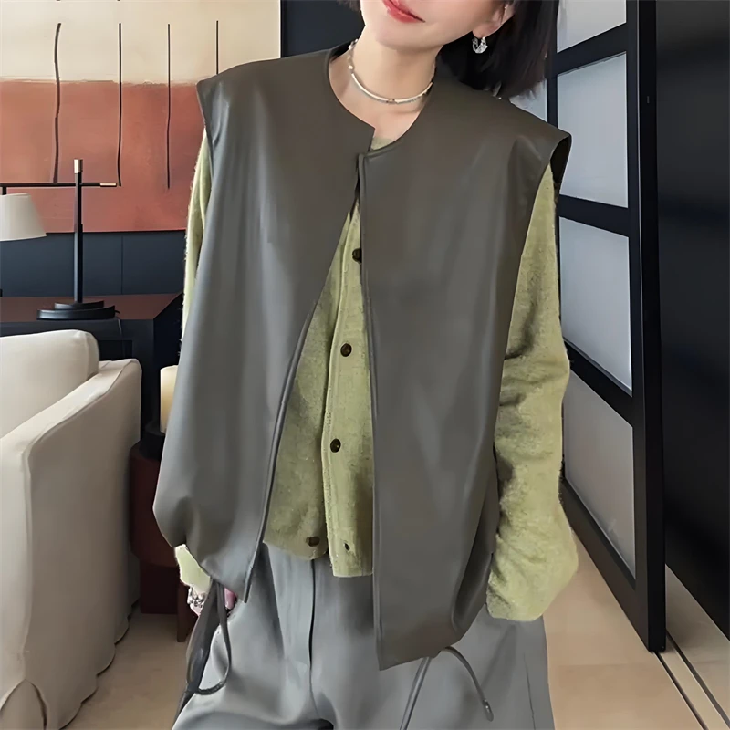 灰绿色显白短款皮衣马甲外套女秋季新款宽松外搭显瘦洋气时尚上衣