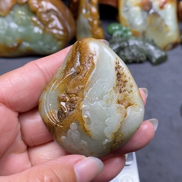 和田玉未镶嵌把件