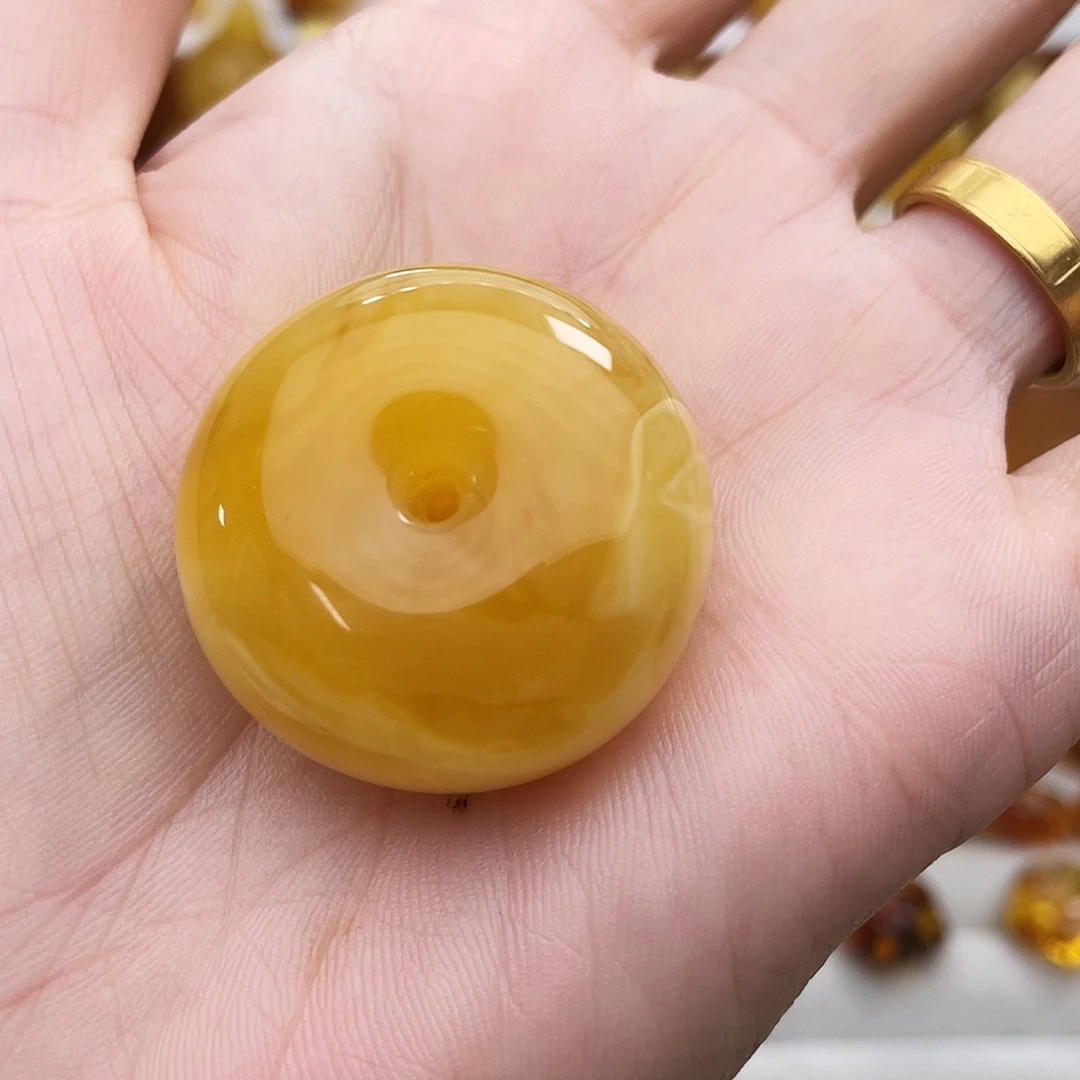 琥珀吊坠(赠链)未镶嵌