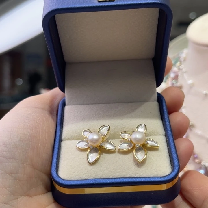 淡水珍珠颈饰合金