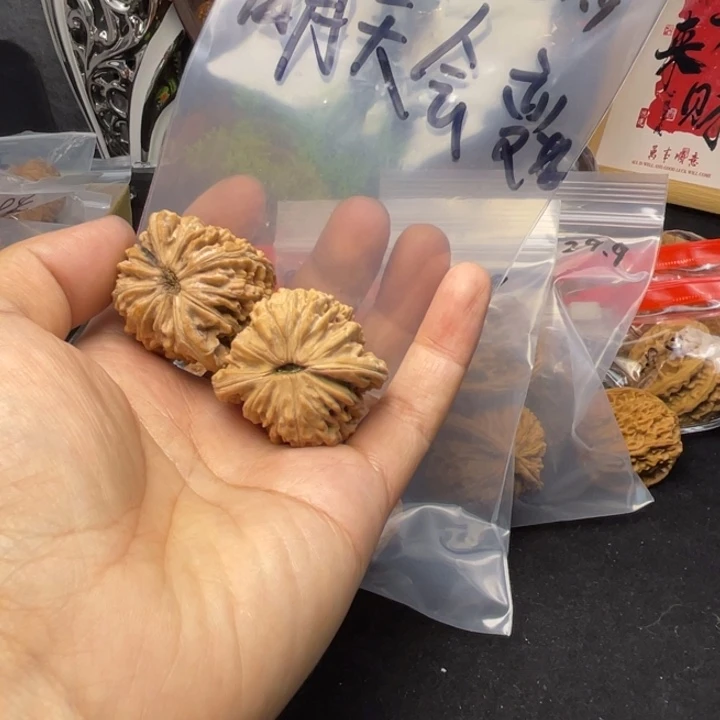 文玩核桃把件明***好四座楼