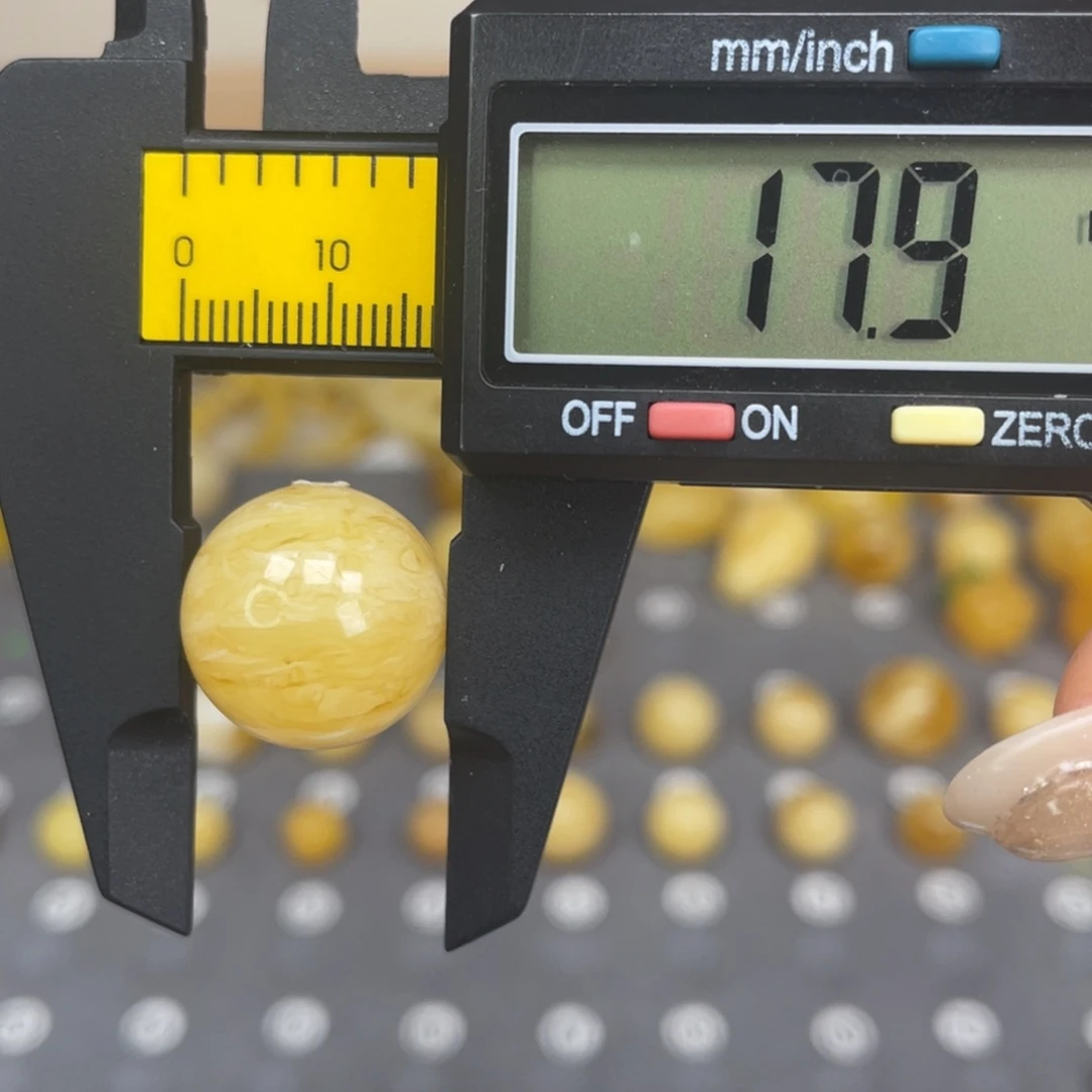 琥珀未镶嵌裸石59